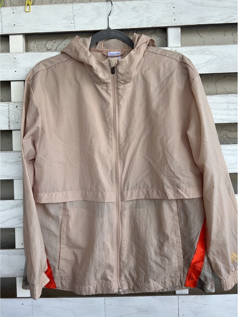 Adidas Women’s Medium Windbreaker Dust Pink Zip Up  Hoodie Running Jacket.